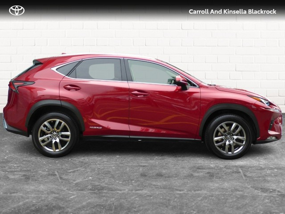 2016 Lexus NX 300 h - image 3