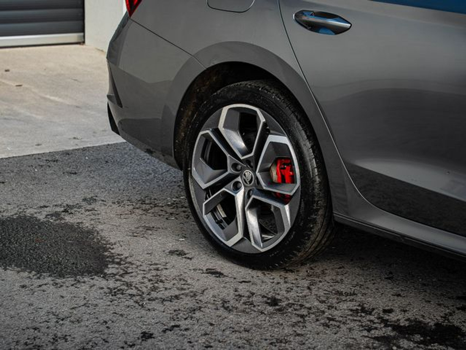 2024 Skoda Octavia - image 5