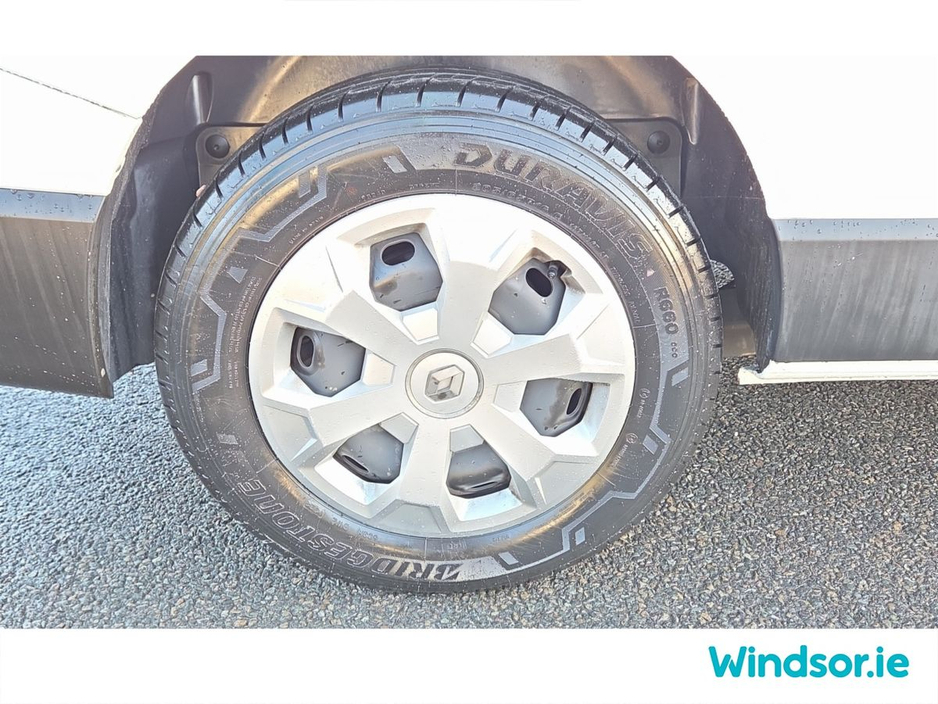 2022 Renault Trafic LL30 BLUE DCI 130 BUSIN €20,995