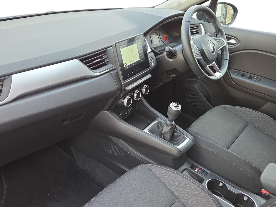 2024 Renault Captur - image 5