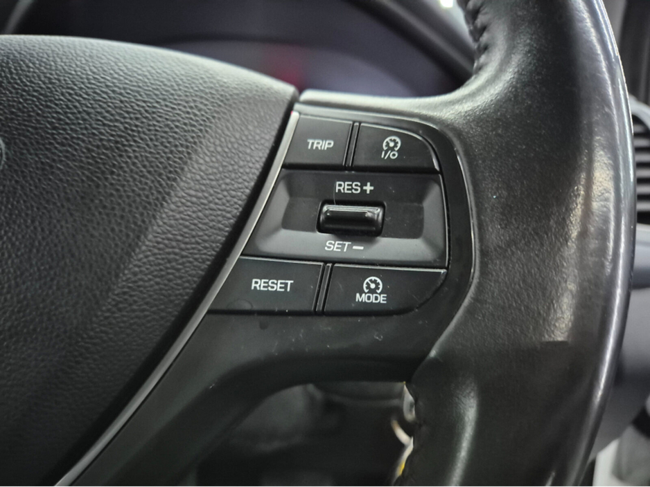 2017 Hyundai i20 - image 14