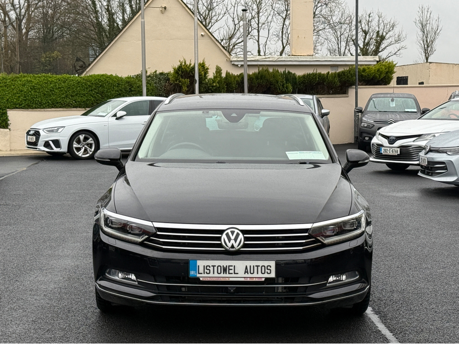 2020 Volkswagen Passat - image 5