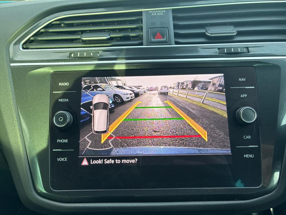 2022 Volkswagen Tiguan R-LINE 1.4 TSI PHEV 2 245HP 5DR