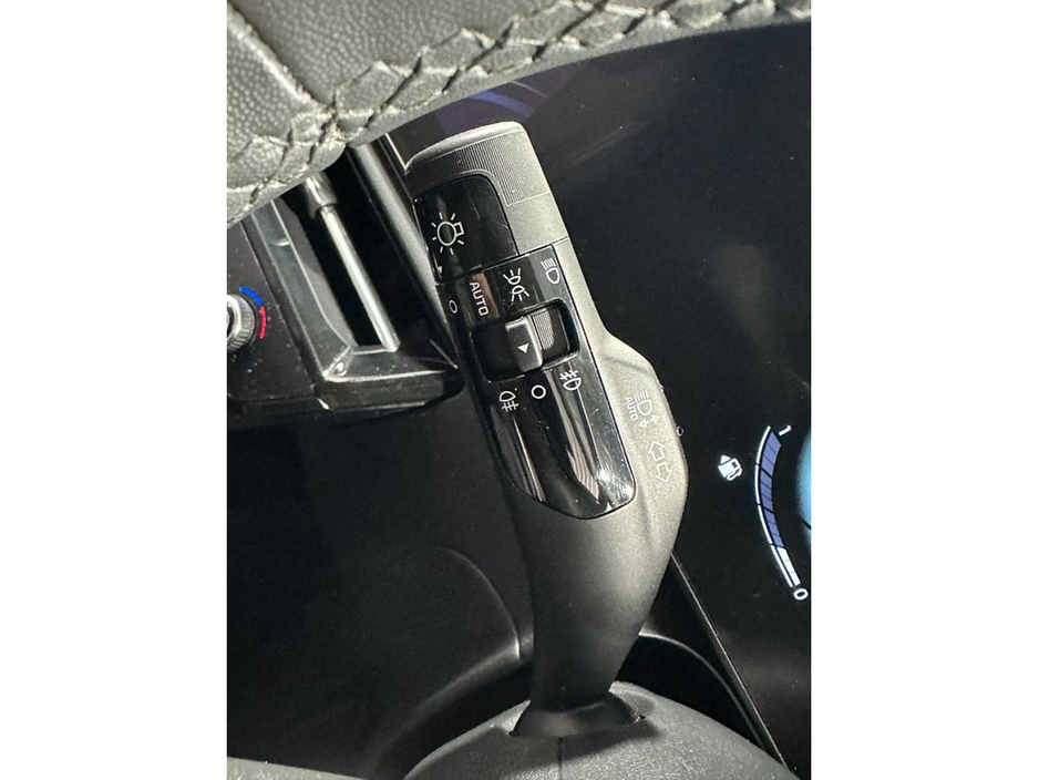 2024 Kia Niro - image 18