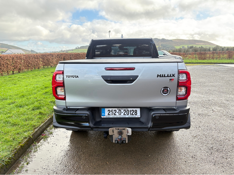 2025 Toyota Hilux 2.8 GR SPORT II