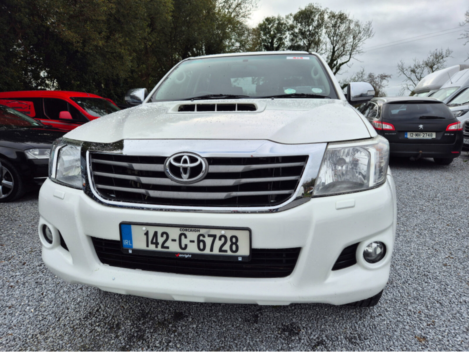 2014 Toyota Hilux - image 6