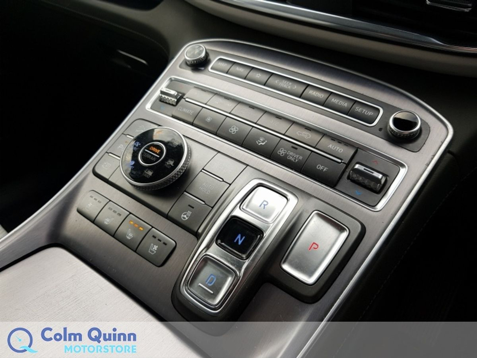 2021 Hyundai Santa Fe - image 13