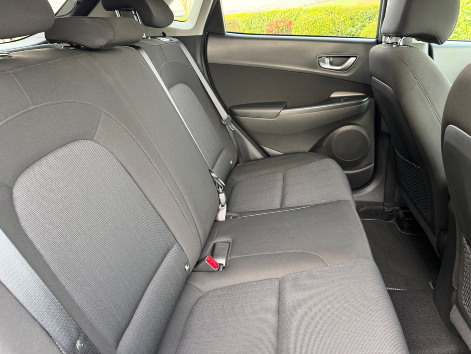 2022 Hyundai Kona - image 13