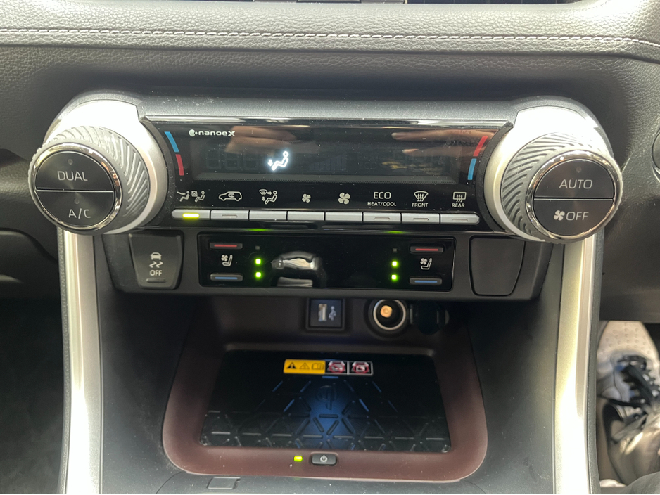 2024 Toyota Rav4 - image 24