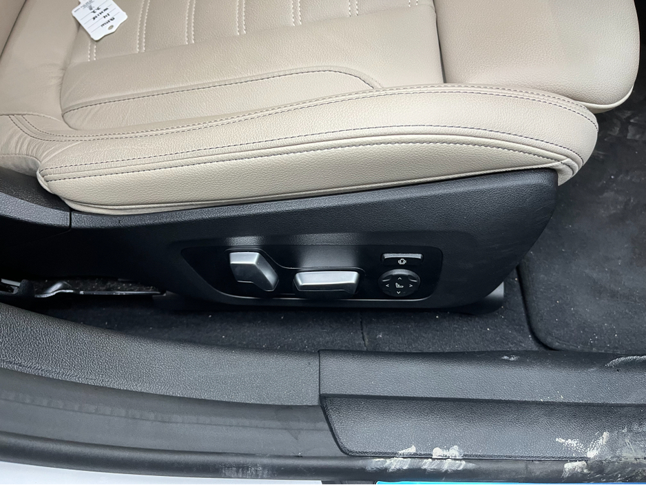 2022 BMW i4 €34950 2022 BMW I4 EDRIVE 40  / CRUISE CONTROL / 360° CAMERA / ELECTRIC MEMORY & HEATED SEATS / AMBIENT LIGHTS / APPLE CARPLAY €34,950