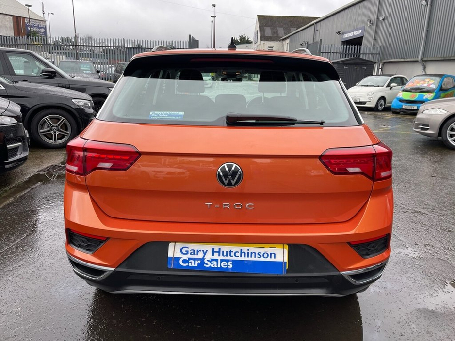 2020 Volkswagen T-Roc - image 24