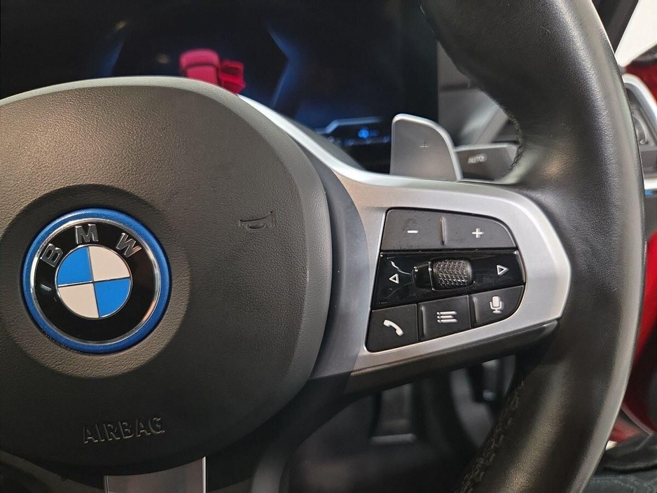 2024 BMW 3 Series - image 18