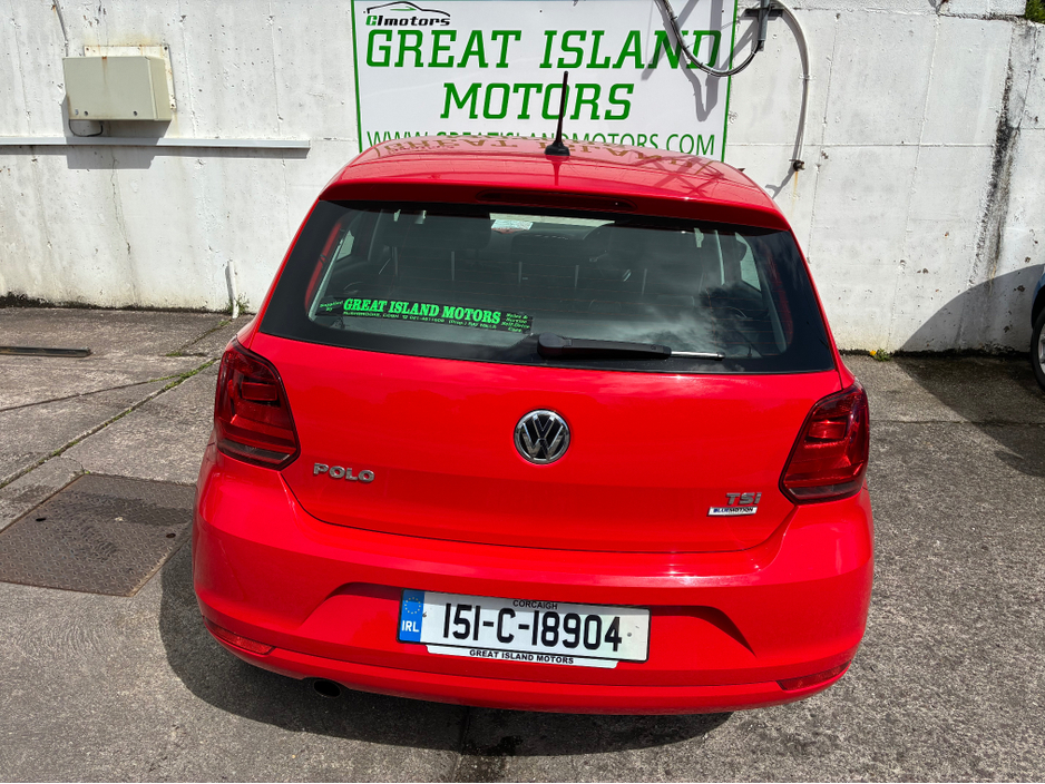 2015 Volkswagen Polo - image 3