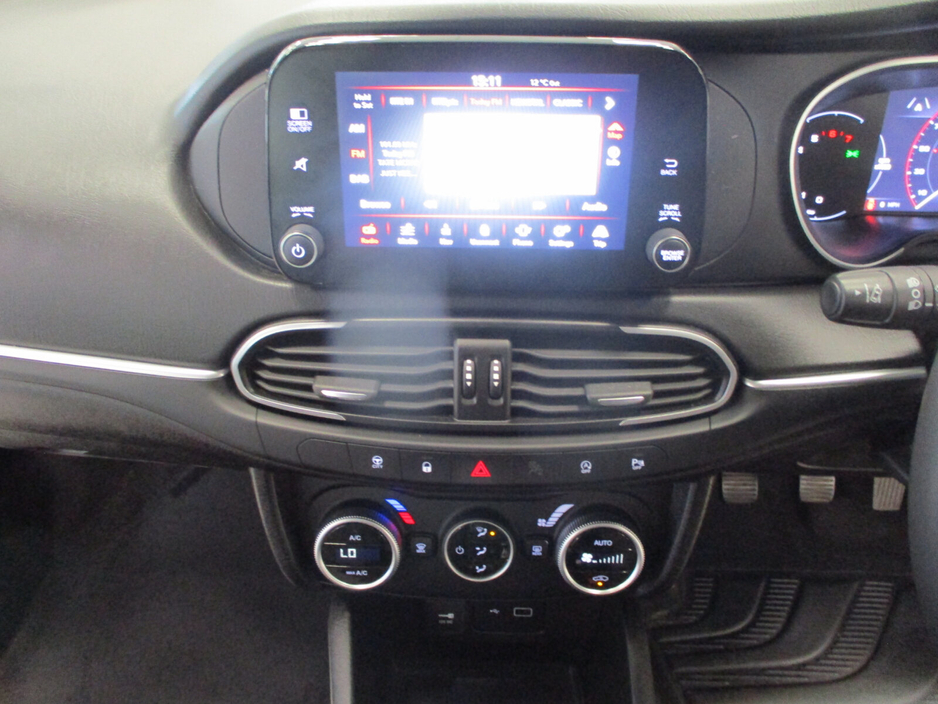 2022 Fiat Tipo 1.0 100HP Cross 5dr €18,950