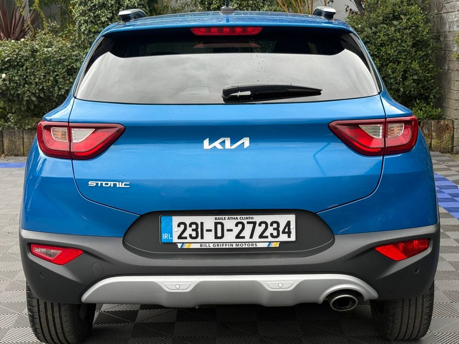 2023 Kia Stonic - image 16
