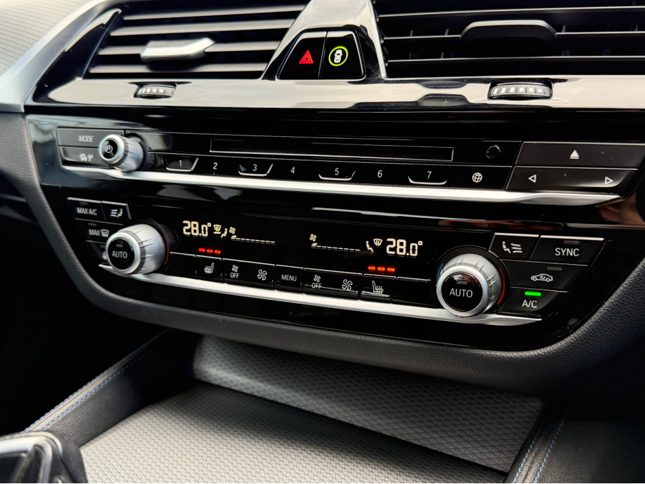 2018 BMW 5 Series - image 25