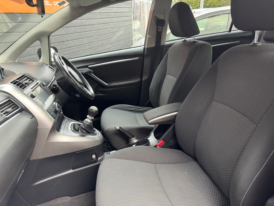 2014 Toyota Corolla Verso - image 14