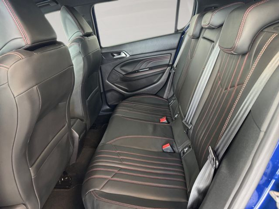 2020 Peugeot 308 - image 16