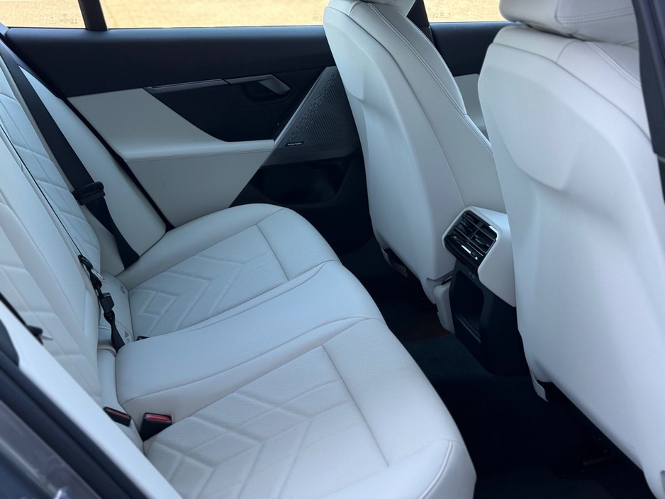 2024 BMW 5 Series - image 11