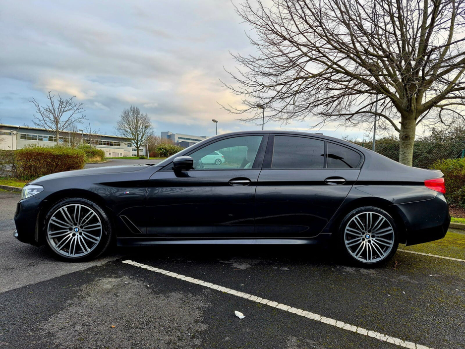 2017 BMW 5 Series - image 7