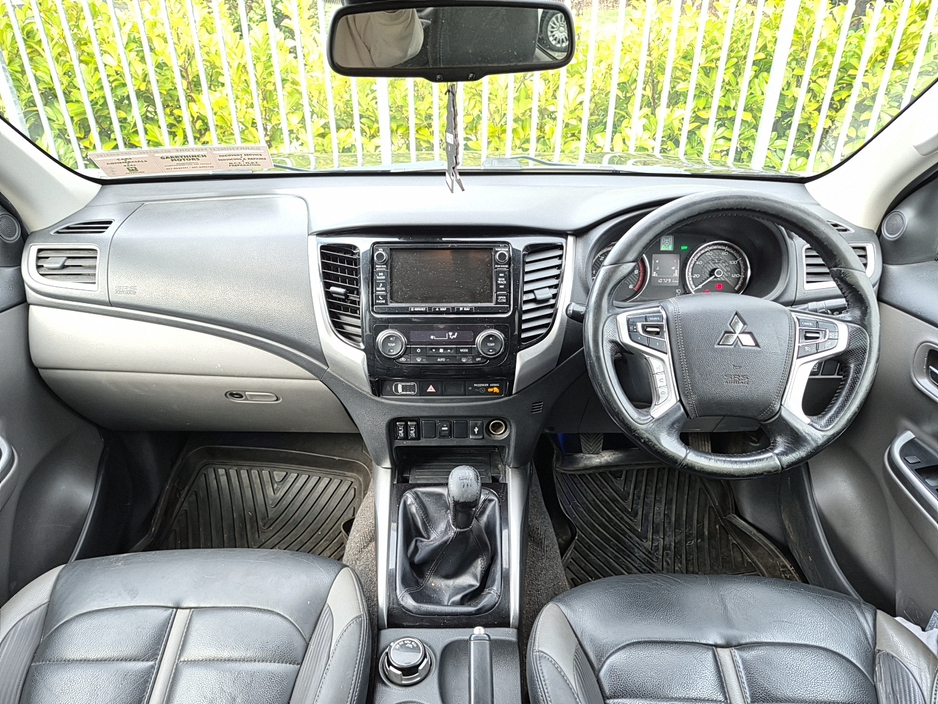 2017 Mitsubishi L200 - image 14