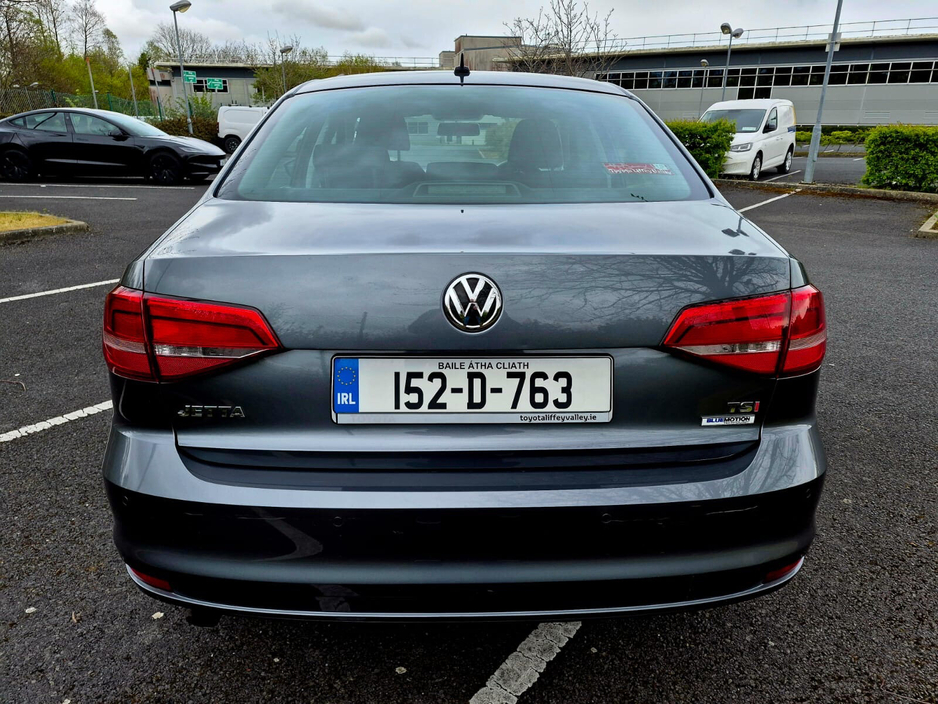 2015 Volkswagen Jetta - image 8