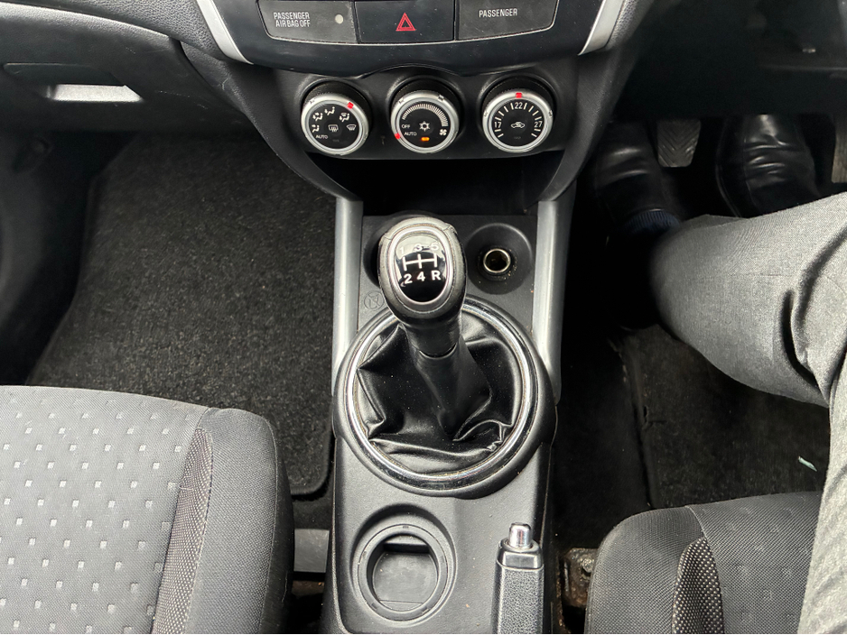 2011 Mitsubishi ASX - image 17