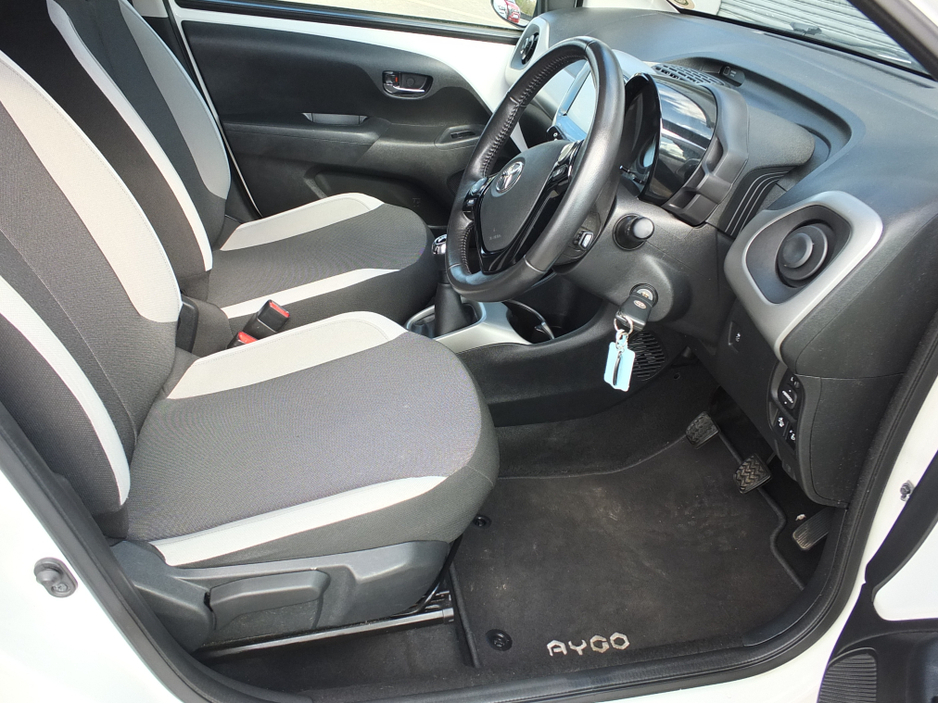 2019 Toyota Aygo - image 14
