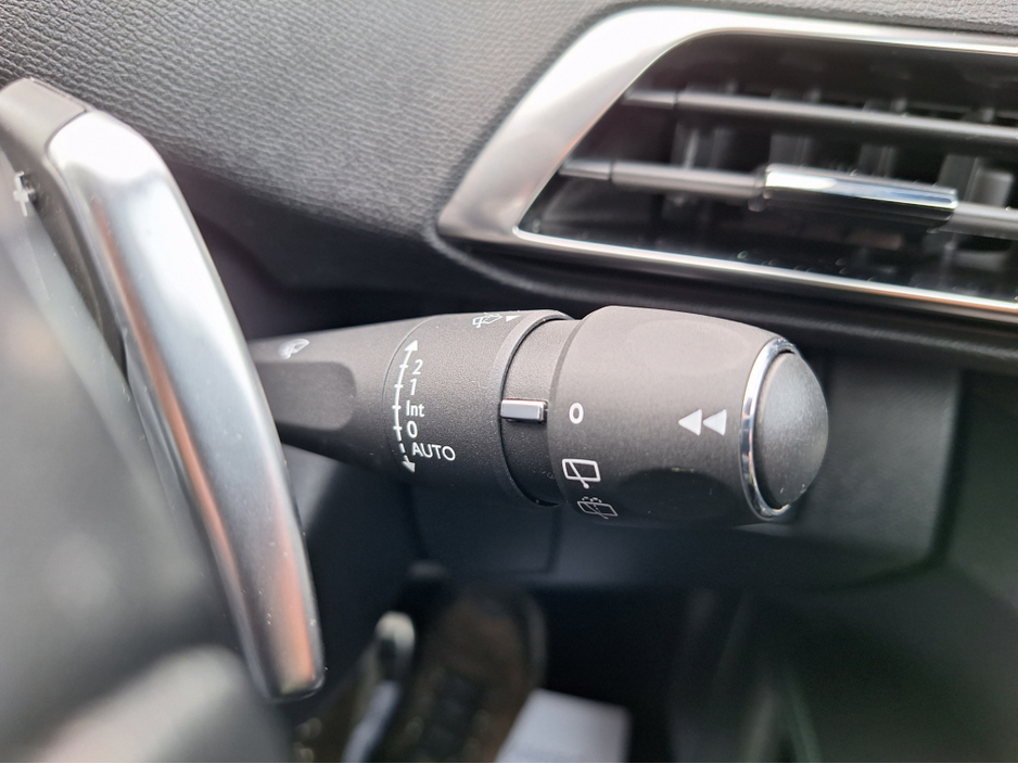 2023 Peugeot 5008 - image 34