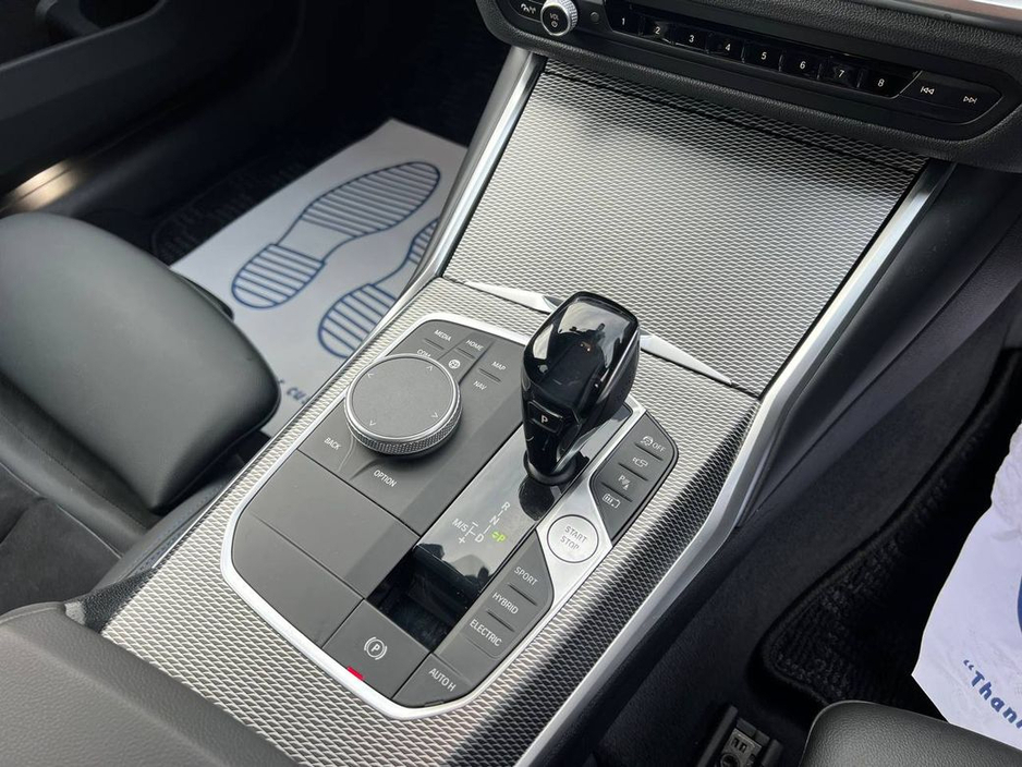 2021 BMW 3 Series 330e M-SPORT COMPETITION 2.0 HYBRID // LOW MILEAGE // 20" M3 COMPETITION ALLOYS // LEATHER/SUEDE M-SPORT INTERIOR // AMBIENT LIGHTING PACK €34,900