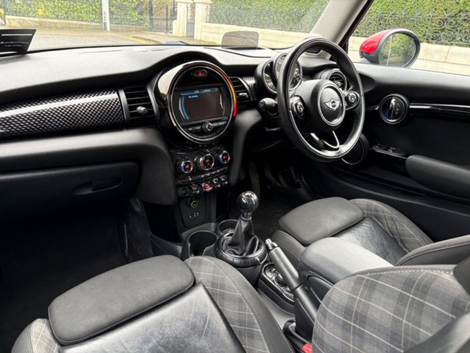 2015 MINI Hatch 2.0 S - MASSIVE SERVICE HISTORY €14,950