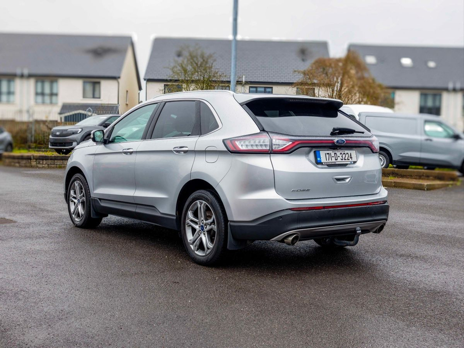 2017 Ford Edge - image 14