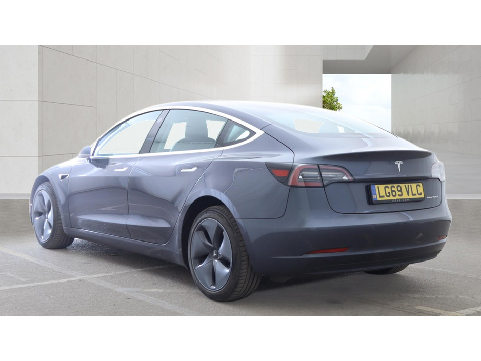 2019 Tesla Model 3 - image 4