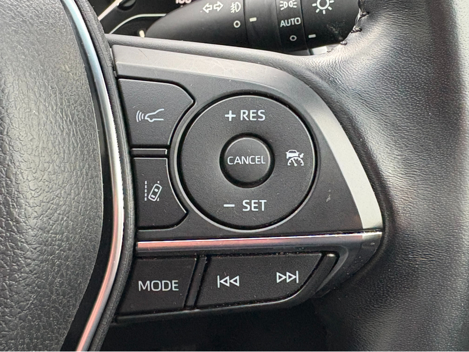 2020 Toyota Camry - image 16