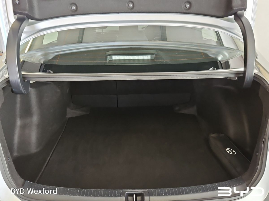 2023 Toyota Corolla - image 13