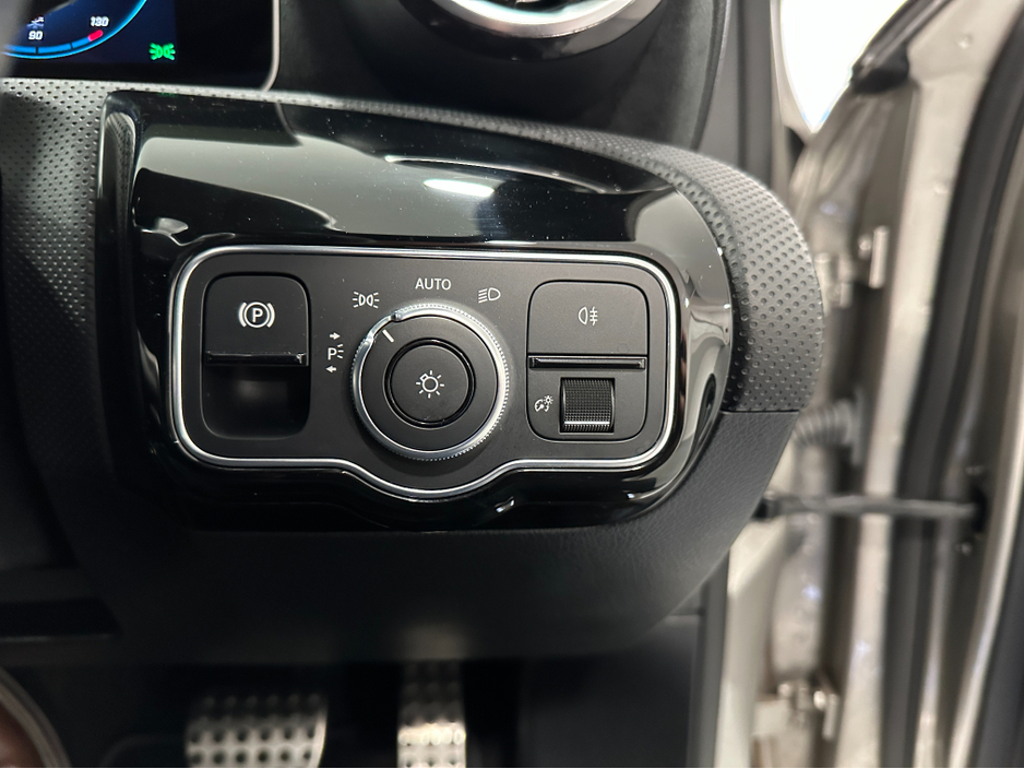 2021 Mercedes-Benz A Class (211) A200D AMG AUTO €31,950