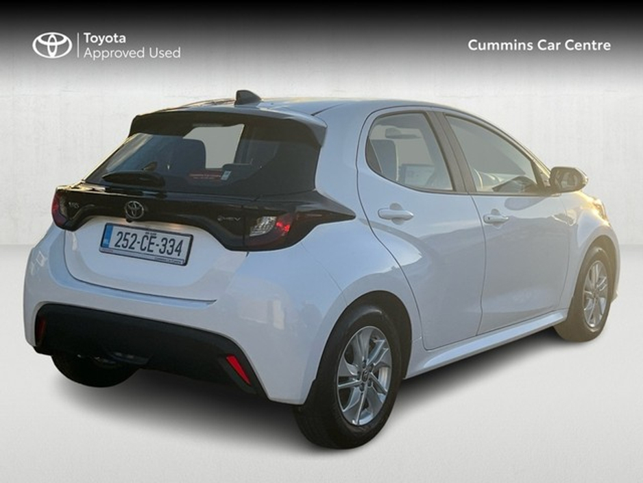 2025 Toyota Yaris - image 2