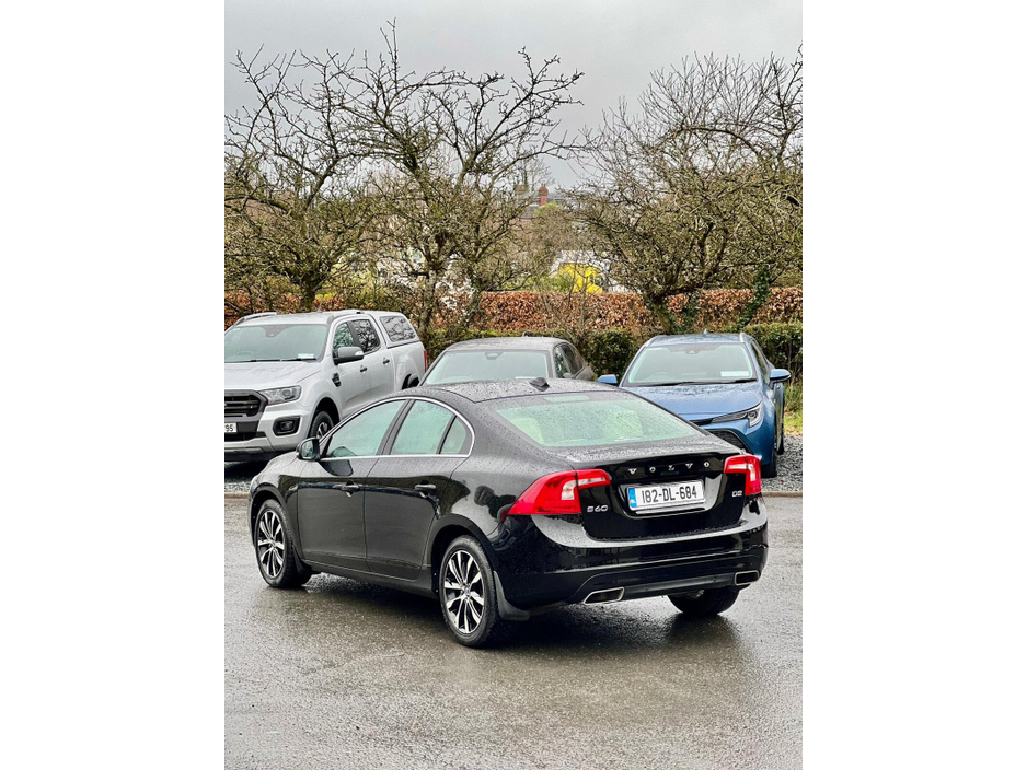 2018 Volvo S60 - image 5