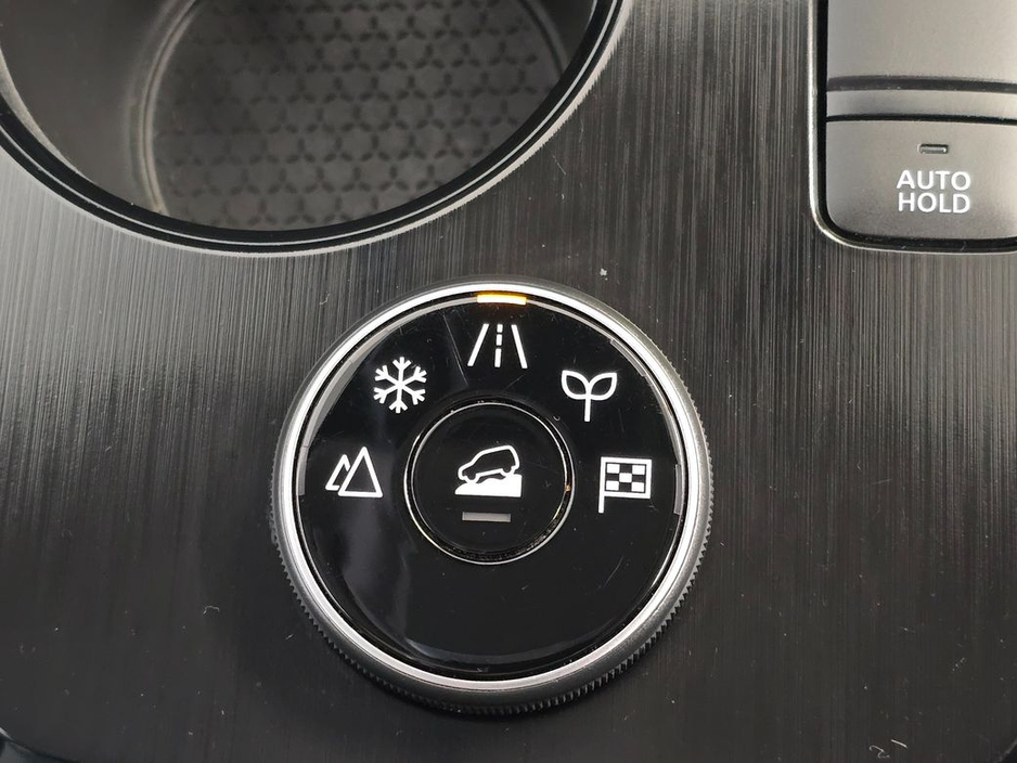 2025 Nissan X-Trail - image 18