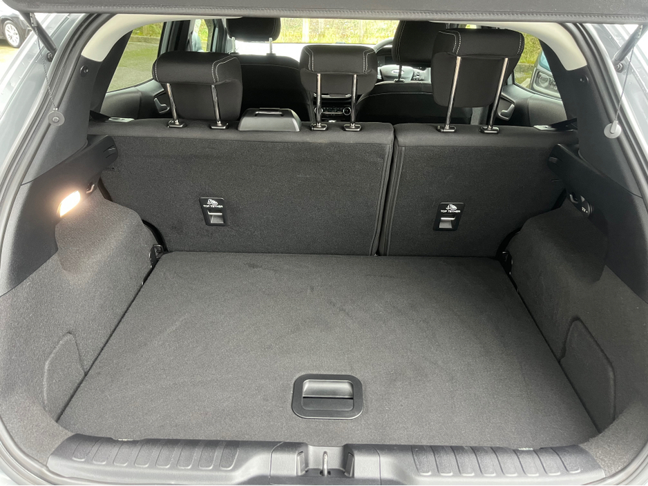 2023 Ford Puma - image 10