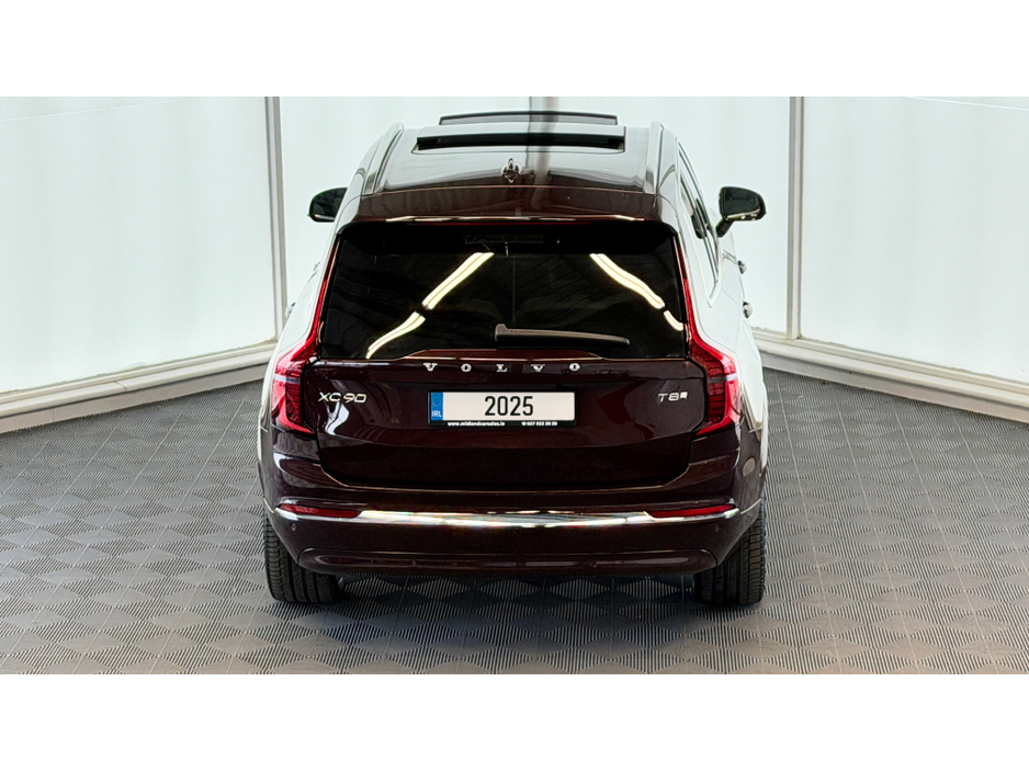 2025 Volvo XC90 - image 17