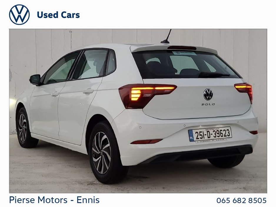 2025 Volkswagen Polo - image 3