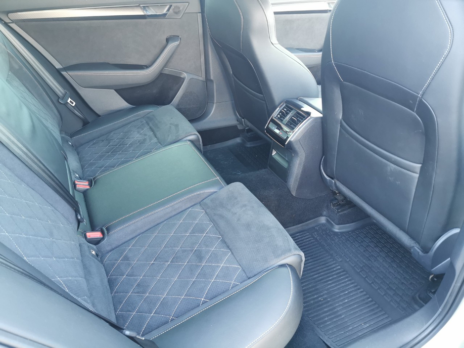 2024 Skoda Superb - image 13