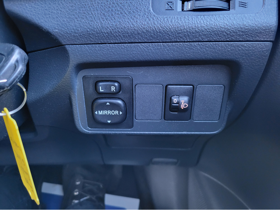 2010 Toyota Corolla - image 21