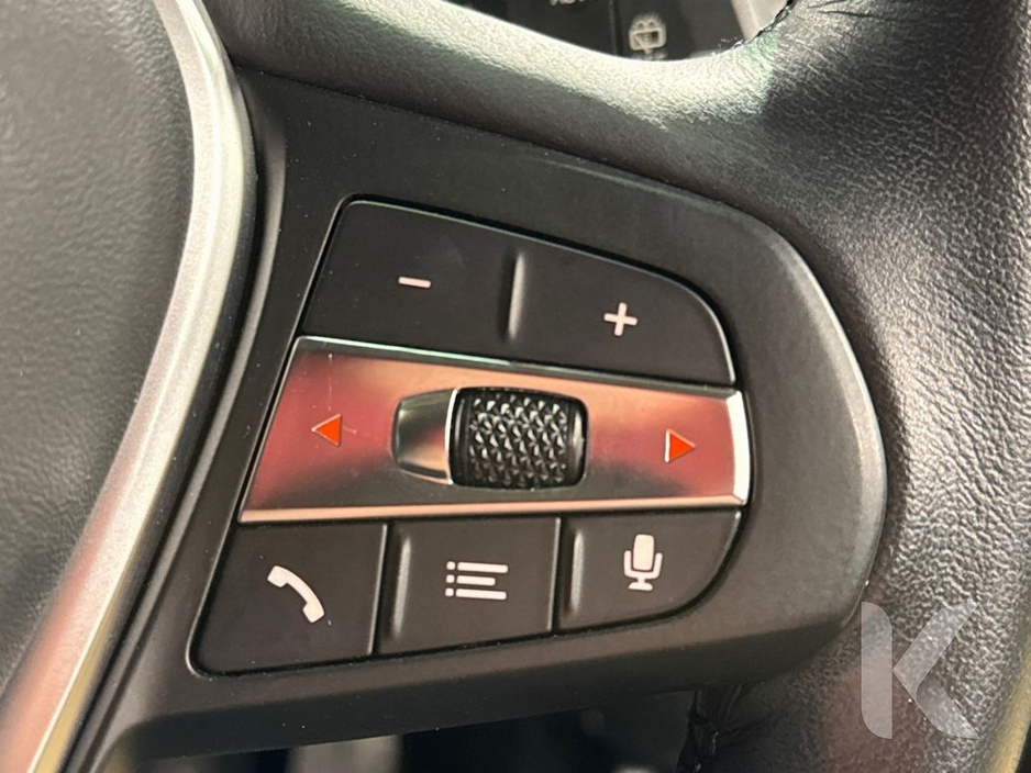 2020 BMW 1 Series - image 17