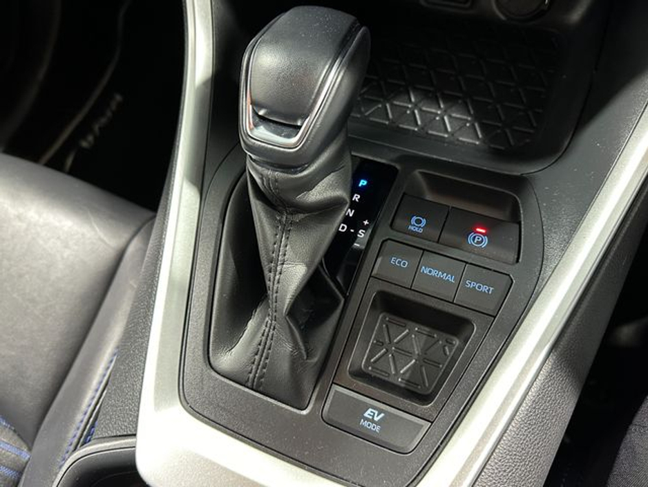 2021 Toyota Rav4 - image 23