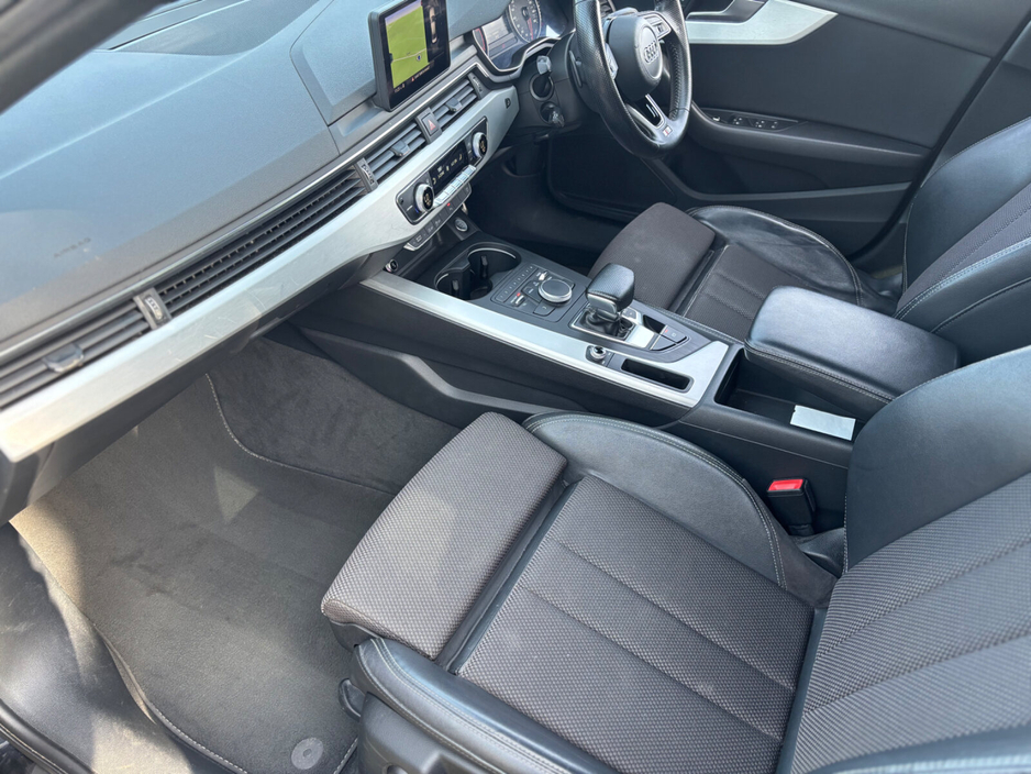 2017 Audi A4 - image 18