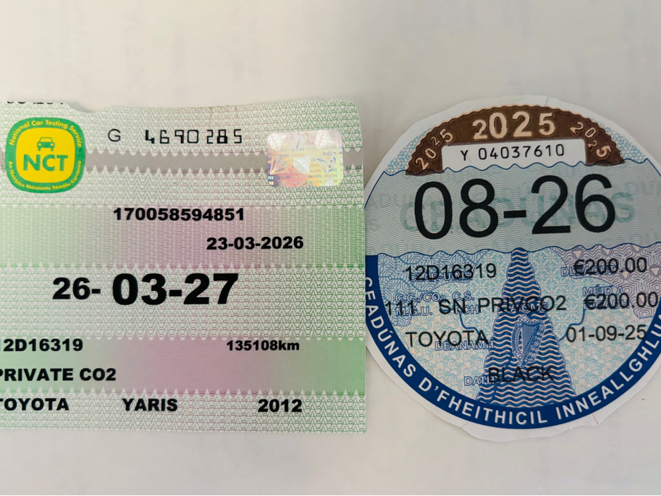 2012 Toyota Yaris - image 15