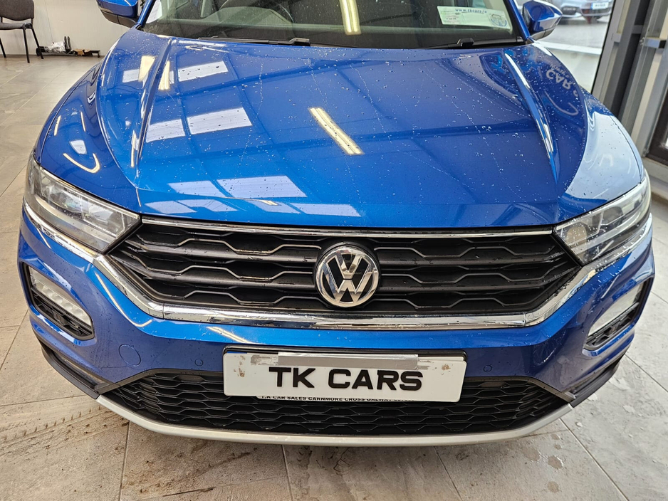 2020 Volkswagen T-Roc - image 3