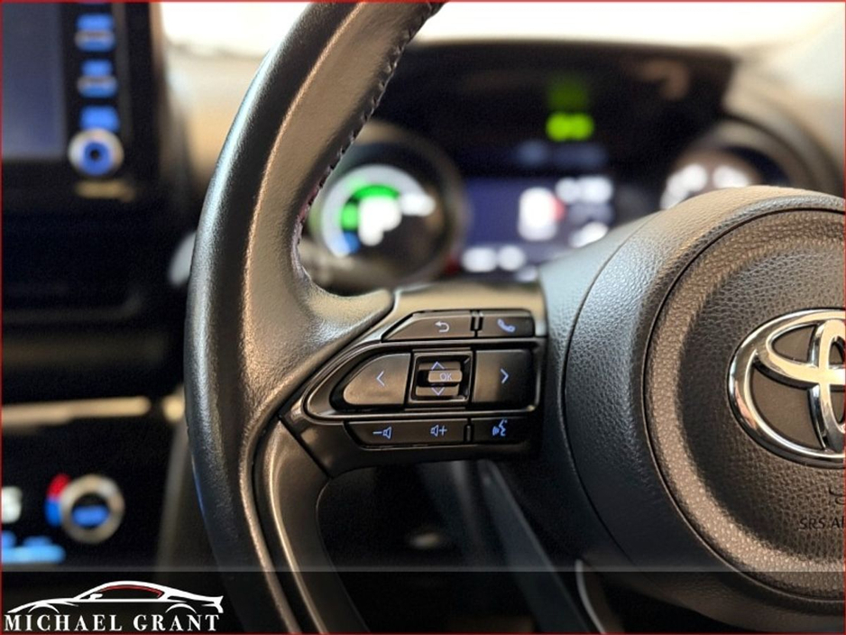 2023 Toyota Yaris Cross 1.5 HYBRID CVT AUTOMATIC LUNA 1 OWNER IRISH CAR €24,900